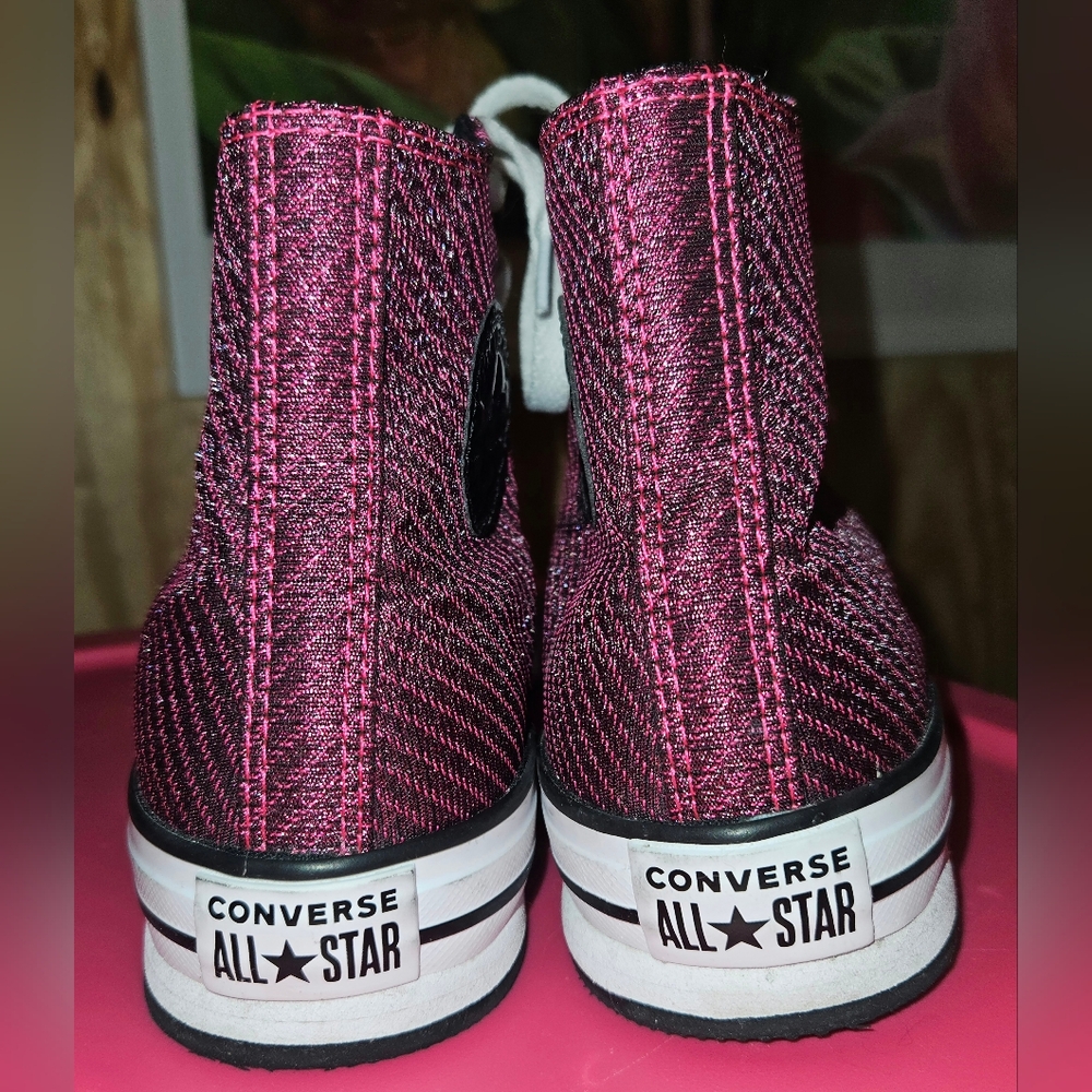 Mens Size 6 Converse -LIKE NEW- - Picture 3 of 6